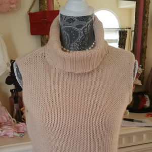 Carlisle silk angora sleevles top sz M